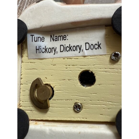 Heather Goldminc Ceramic Pig Music Box Plays Hickory Dickory Dock Blue Sky 2001 - Picture 10 of 16